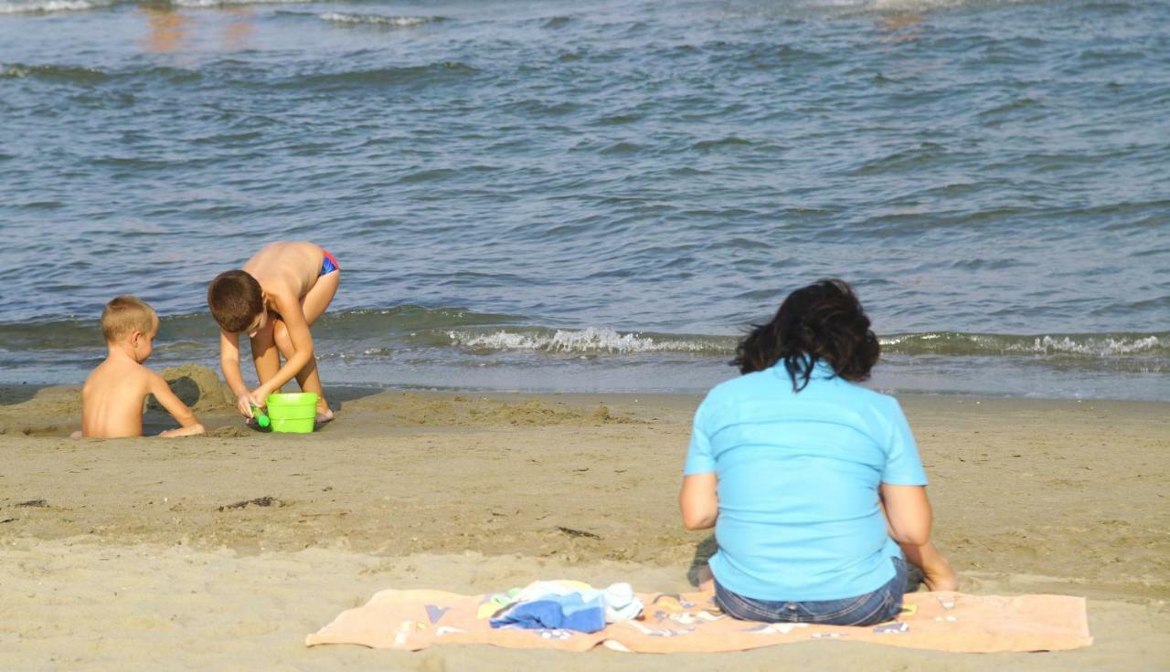 Villetta Maiori Lido delle Nazioni Exteriör bild